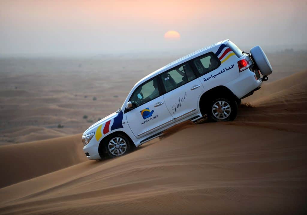 Rasanter Wüstenausflug beim Dune Bashing